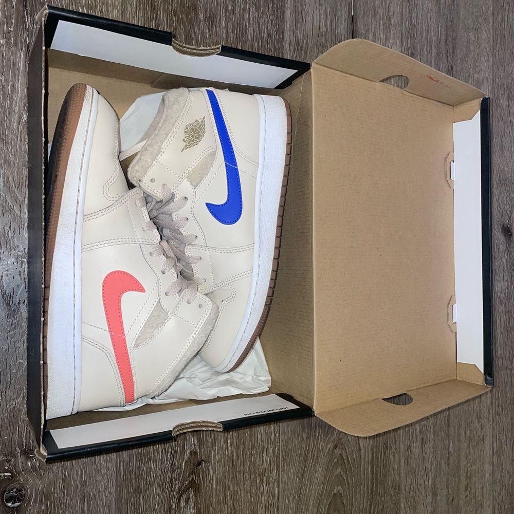 Air Jordan 1 Mid Utility GS size 6.5